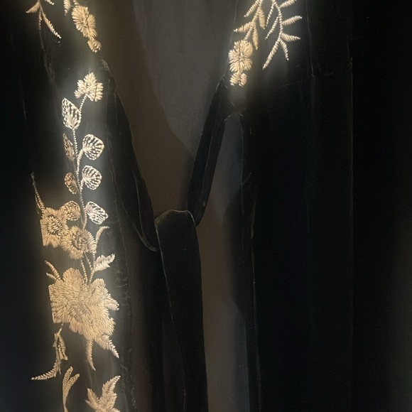 Johnny was black velvet duster - Picture 6 of 6